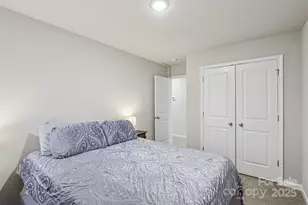 8041 Alderton Ln, Charlotte, NC 28215 - Photo 23