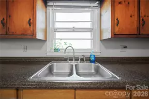 208 Ellis St, Albemarle, NC 28001 - Photo 5