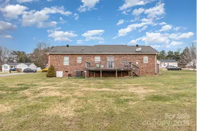 2039 Rocketts Way, Newton, NC 28658 - Photo 19