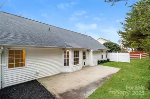 124 Autumn Woods Blvd, Mount Holly, NC 28120 - Photo 15