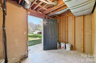 1104 Colony Ct, Gastonia, NC 28056 - Photo 33