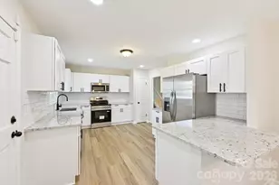 1104 Colony Ct, Gastonia, NC 28056 - Photo 3