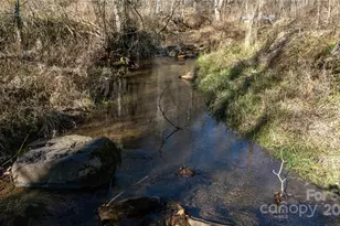 218 Cub Creek Rd, Bakersville, NC 28705 - Photo 7