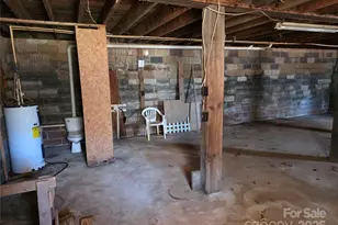 536 Hickory Springs Rd, Burnsville, NC 28714 - Photo 21