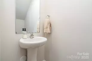 1717 Nia Rd, Charlotte, NC 28215 - Photo 7