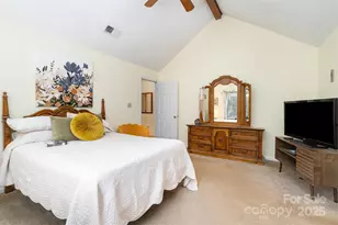 8618 Hornwood Ct, Charlotte, NC 28215 - Photo 19