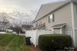 1830 Butterfly Ln, Charlotte, NC 28269 - Photo 15