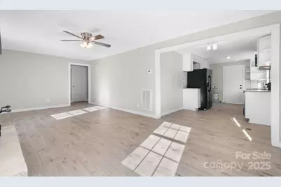 1226 Plaza Street NW, Lenoir, NC 28645 - Photo 9