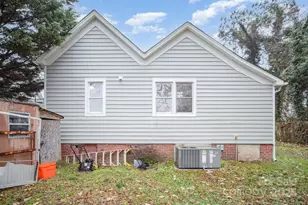 305 S Gaston St, Dallas, NC 28034 - Photo 41