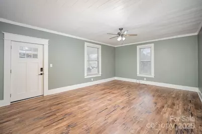 305 S Gaston Street, Dallas, NC 28034 - Photo 15