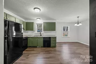 250 Douglas St, Salisbury, NC 28144 - Photo 9