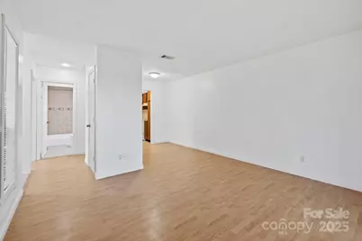 521 Courtwood Lane #7, Hendersonville, NC 28739 - Photo 9