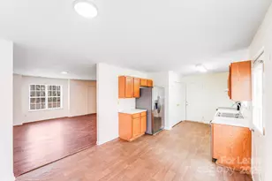 814 Mt Holly-Huntersville Rd, Charlotte, NC 28214 - Photo 3