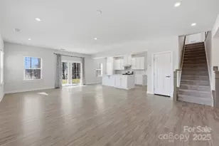 4711 Green Mountain Dr, Charlotte, NC 28215 - Photo 11