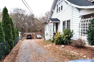 623 4th Ave SW, Hickory, NC 28602 - Photo 3