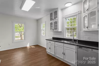 301 W Central Street, Maxton, NC 28364 - Photo 29