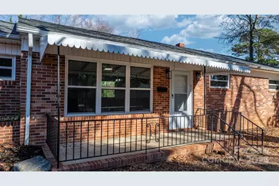 411 20th Avenue NE, Hickory, NC 28601 - Photo 7