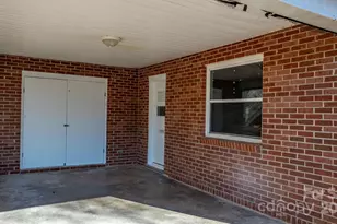 411 20th Ave NE, Hickory, NC 28601 - Photo 9