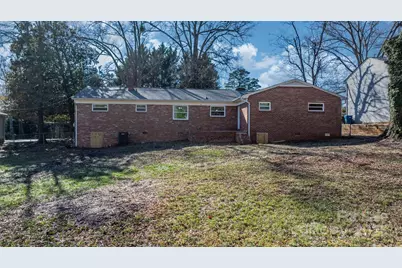 411 20th Avenue NE, Hickory, NC 28601 - Photo 31