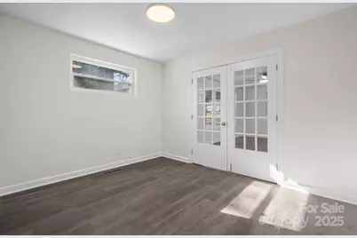 411 20th Avenue NE, Hickory, NC 28601 - Photo 29