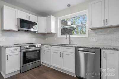 411 20th Avenue NE, Hickory, NC 28601 - Photo 11