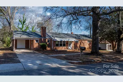 411 20th Avenue NE, Hickory, NC 28601 - Photo 1