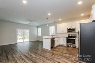 2611 Caroline St, Statesville, NC 28625 - Photo 5