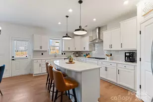 11016 Larkslea Ln, Charlotte, NC 28278 - Photo 5