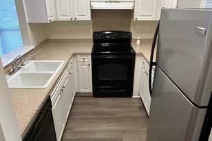 6377 Mallard View Ln, Charlotte, NC 28269 - Photo 3