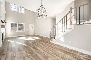 2537 Amber Creste Ln, Charlotte, NC 28212 - Photo 5