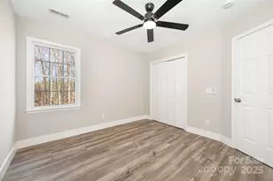 2537 Amber Creste Ln, Charlotte, NC 28212 - Photo 15