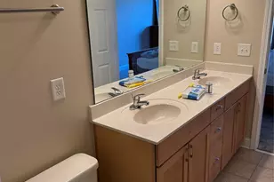 1000 E Woodlawn Road E, Charlotte, NC 28209 - Photo 13