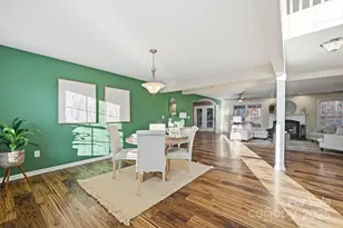 2624 Mt Isle Harbor Dr, Charlotte, NC 28214 - Photo 9