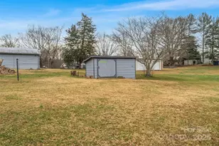 2580 Sweetbriar Cir, Lenoir, NC 28645 - Photo 35