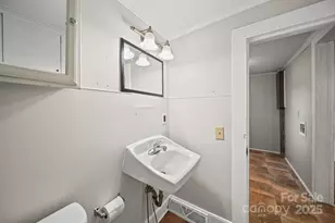 526 Graham St, Albemarle, NC 28001 - Photo 21