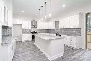 5125 Isaac Dr, Charlotte, NC 28216 - Photo 3