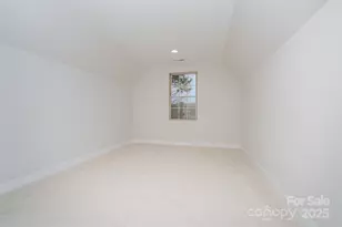 5125 Isaac Dr, Charlotte, NC 28216 - Photo 11