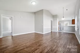 1533 Hollow Maple Dr, Charlotte, NC 28216 - Photo 5