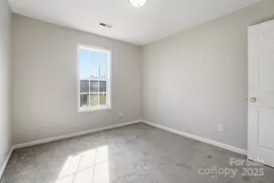 1533 Hollow Maple Dr, Charlotte, NC 28216 - Photo 21