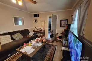 6801 Somersworth Dr, Charlotte, NC 28215 - Photo 5