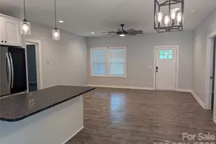 1329 Columbus St, Albemarle, NC 28001 - Photo 7