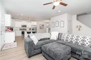 1124 Thayer Gln Ct, Charlotte, NC 28213 - Photo 15