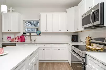 1124 Thayer Glen Court, Charlotte, NC 28213 - Photo 17