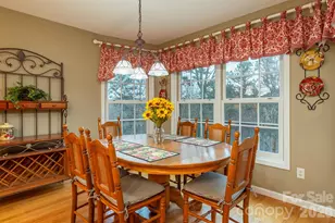 128 Sullivan Ln, Lake Lure, NC 28746 - Photo 5