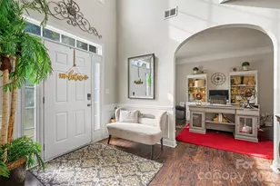 7715 Saddle Trail Ln, Charlotte, NC 28269 - Photo 5