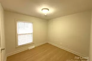 4409 Brooktree Dr, Charlotte, NC 28208 - Photo 11