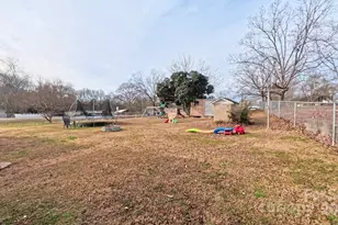 428 Kelly Rd, Forest City, NC 28043 - Photo 17