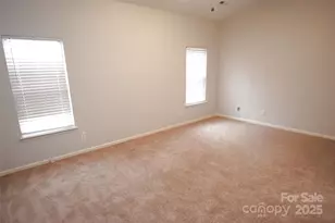 10214 Stoneykirk Ln, Charlotte, NC 28269 - Photo 15