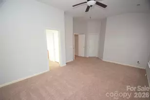 10214 Stoneykirk Ln, Charlotte, NC 28269 - Photo 15