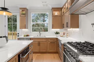 1641 Longfellow St, Charlotte, NC 28205 - Photo 23